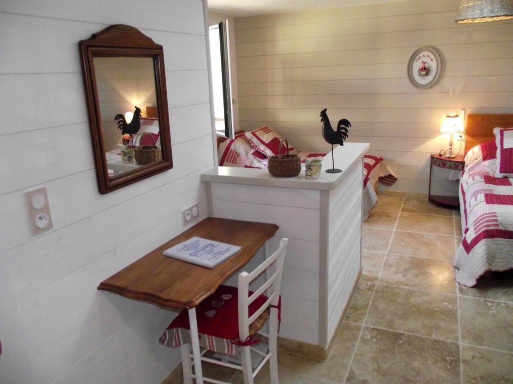 Les Belles Epoques B&B - Piscine - Terrasses - Brumisateurs - Proche Puy Du Fou Saint-Germain-sur-Moine Kamer foto